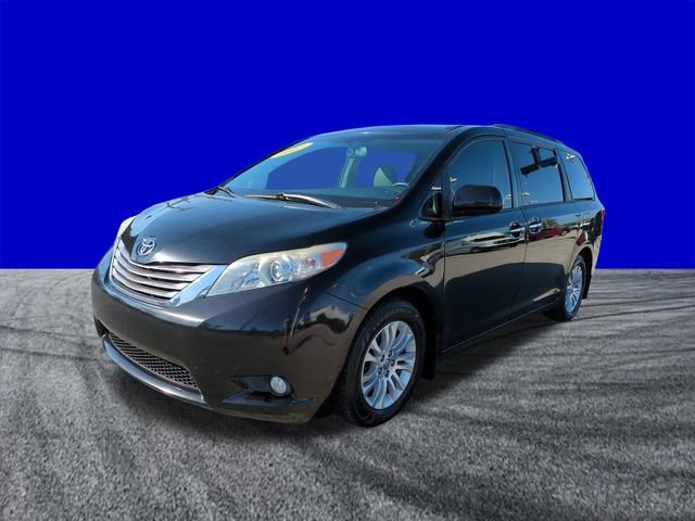Used 2017 Toyota Sienna XLE FWD image 8