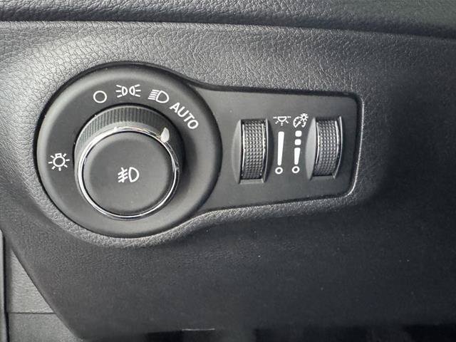 Used 2019 Jeep Compass Limited w/ Safety & Security Group AWD/4WD image 18
