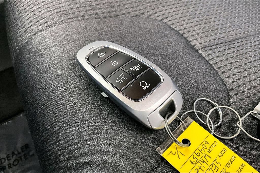 Used 2023 Hyundai Santa Fe SEL AWD/4WD image 11