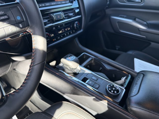 Used 2023 Nissan Pathfinder Rock Creek AWD/4WD image 10