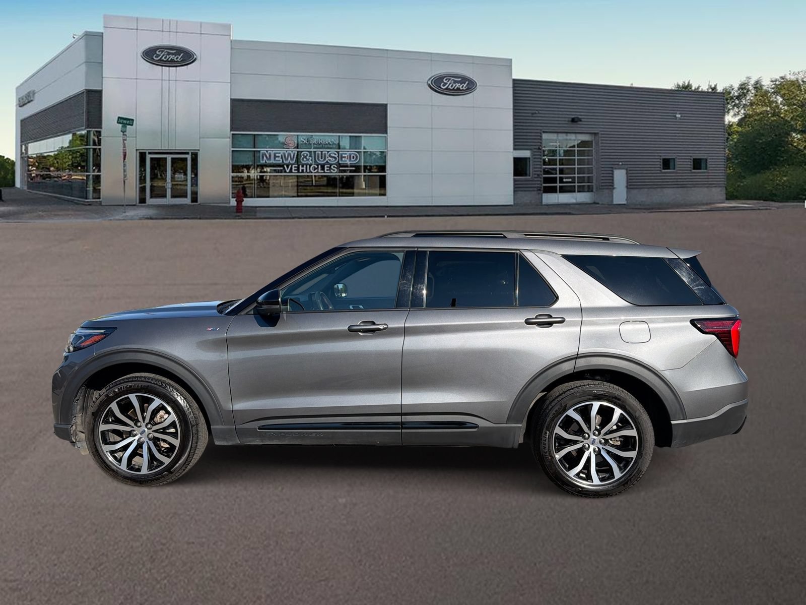 Certified 2025 Ford Explorer ST-Line AWD/4WD image 7