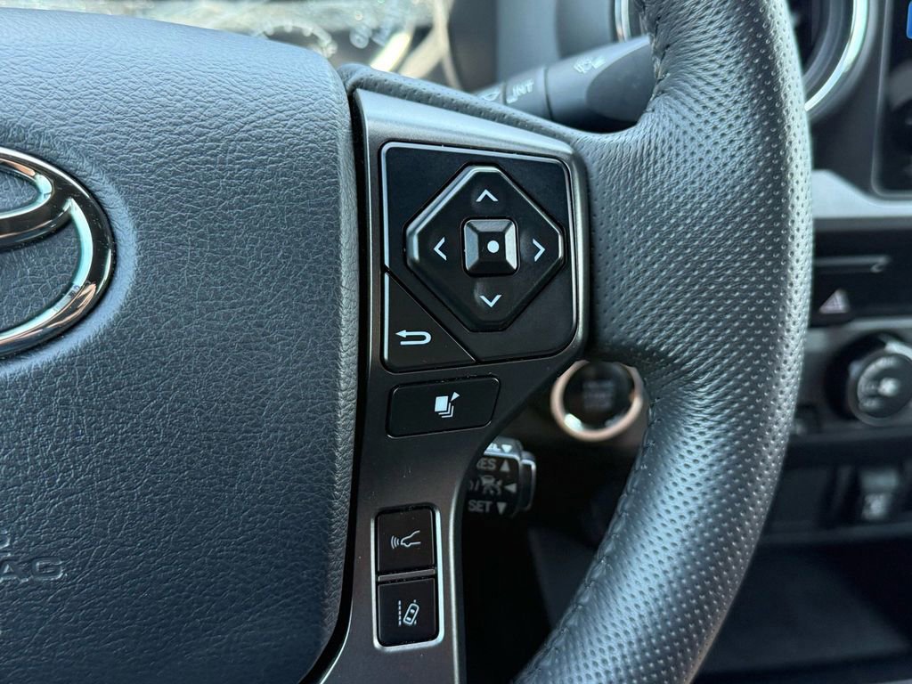 Used 2019 Toyota Tacoma TRD Off-Road RWD image 19