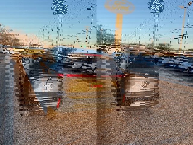 Used 2025 Volkswagen Tiguan SE R-Line image 4