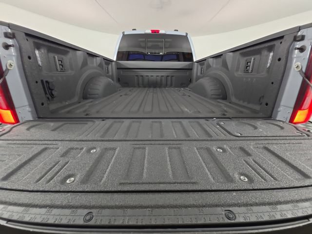 Certified 2025 Ford F350 Platinum w/ Tremor Off-Road Package AWD/4WD image 18
