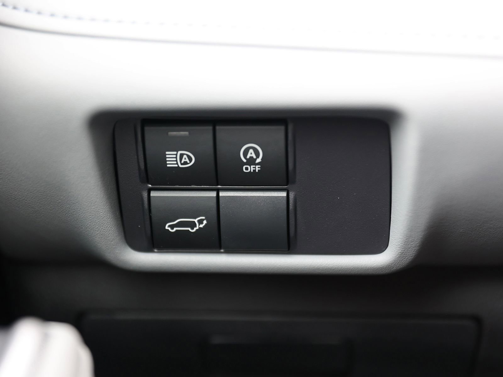 Used 2023 Toyota Highlander XLE AWD/4WD image 38