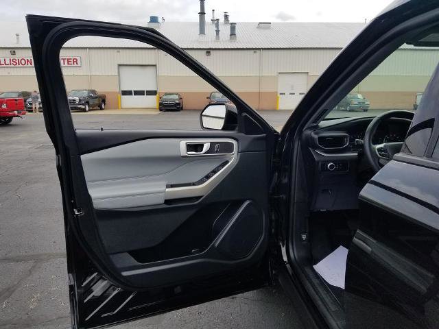 Certified 2023 Ford Explorer XLT w/ Equipment Group 202A AWD/4WD image 10