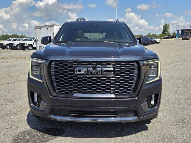 Used 2023 GMC Yukon Denali Ultimate AWD/4WD image 2