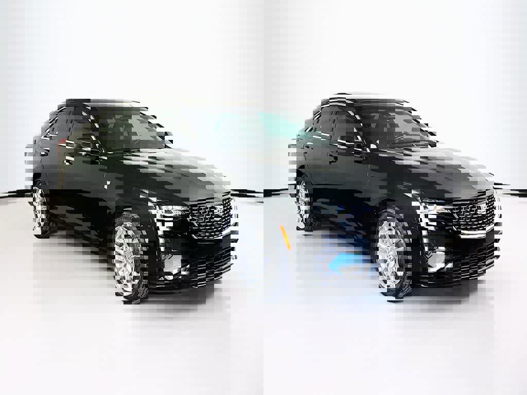 Used 2020 Cadillac CT4 Luxury w/ Cold Weather Package image 7