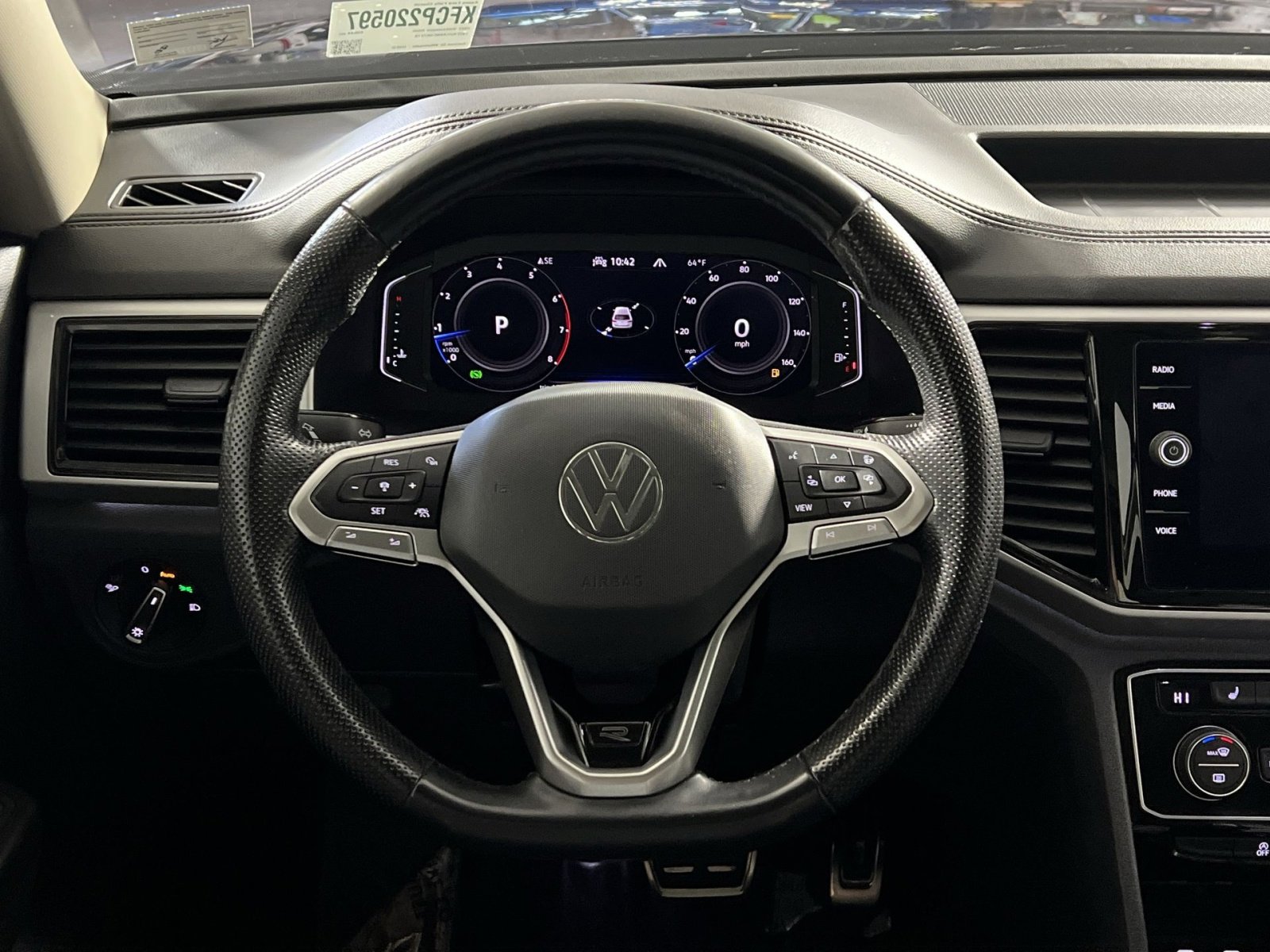 Used 2022 Volkswagen Atlas SEL Premium image 16