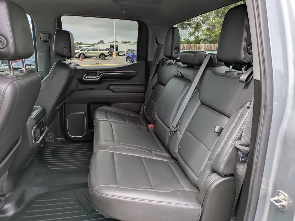 Used 2023 Chevrolet Silverado 1500 LTZ image 9