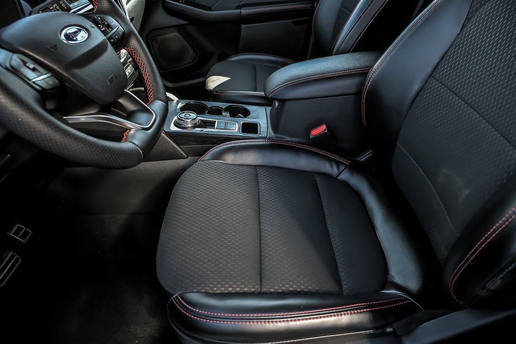 Certified 2024 Ford Escape ST-Line w/ Tech Pack #1 image 16