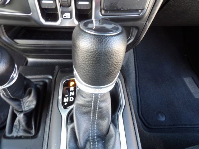 Used 2024 Jeep Wrangler Unlimited Sahara AWD/4WD image 25