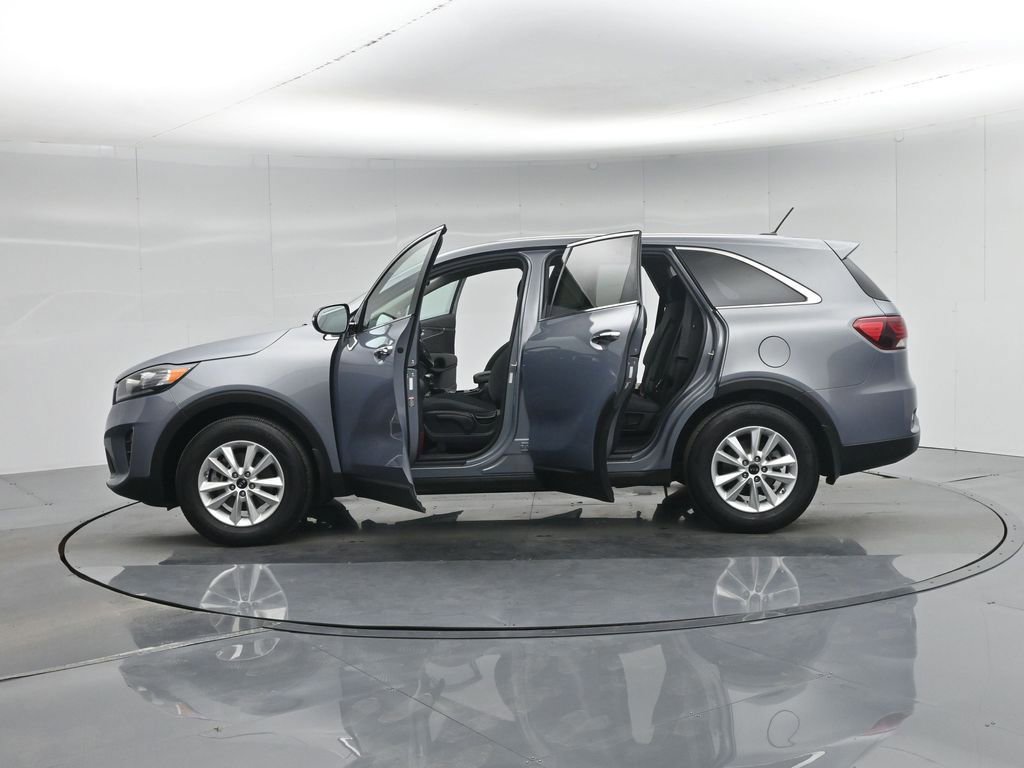Used 2020 Kia Sorento LX image 57