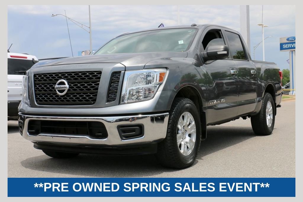 Used 2019 Nissan Titan SV AWD/4WD image 1