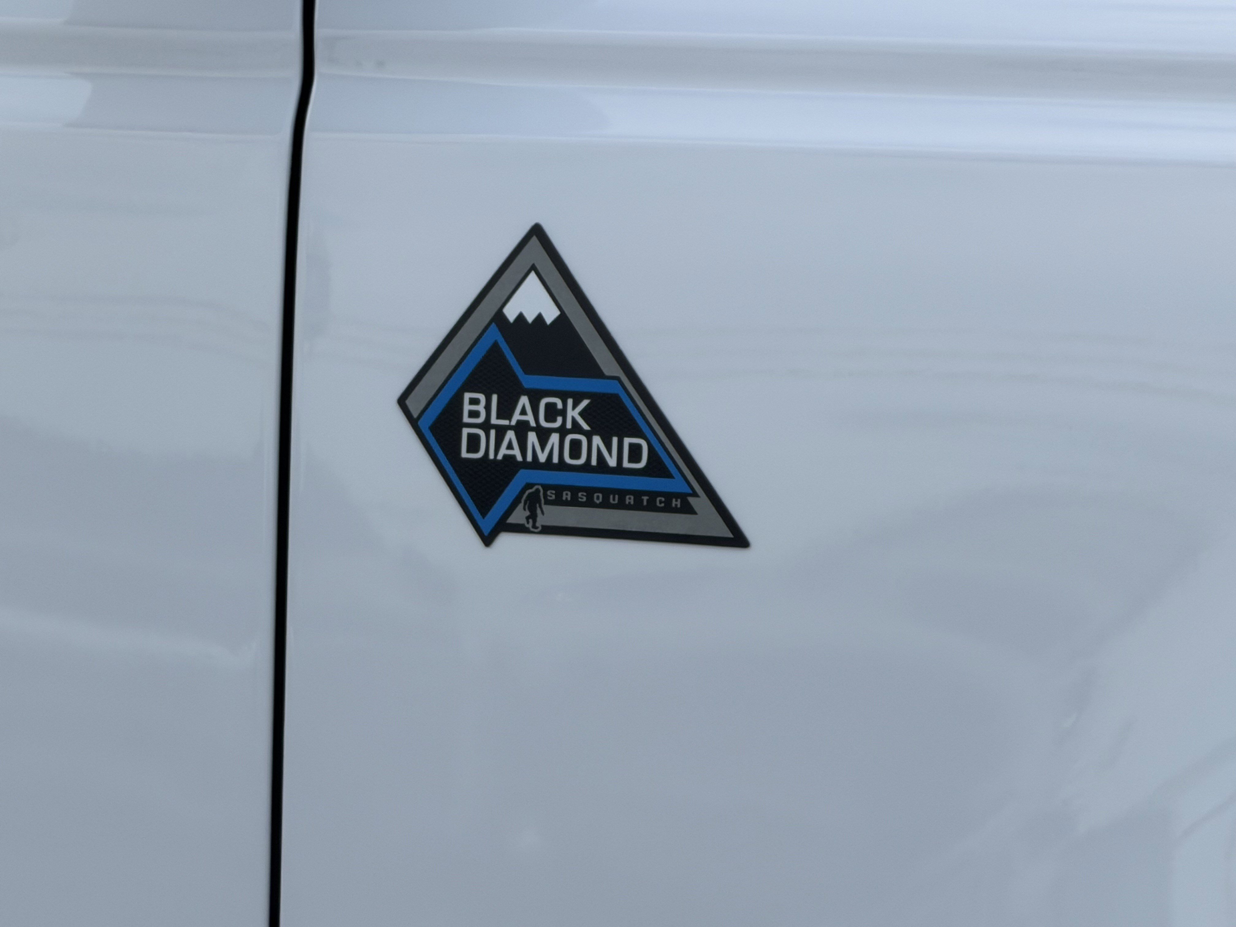 Certified 2024 Ford Bronco Black Diamond w/ Sasquatch Package AWD/4WD image 4