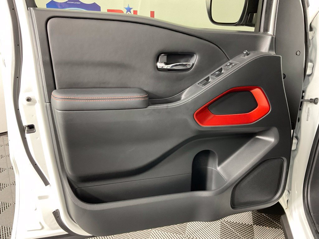 Used 2024 Nissan Frontier Pro-X RWD image 12