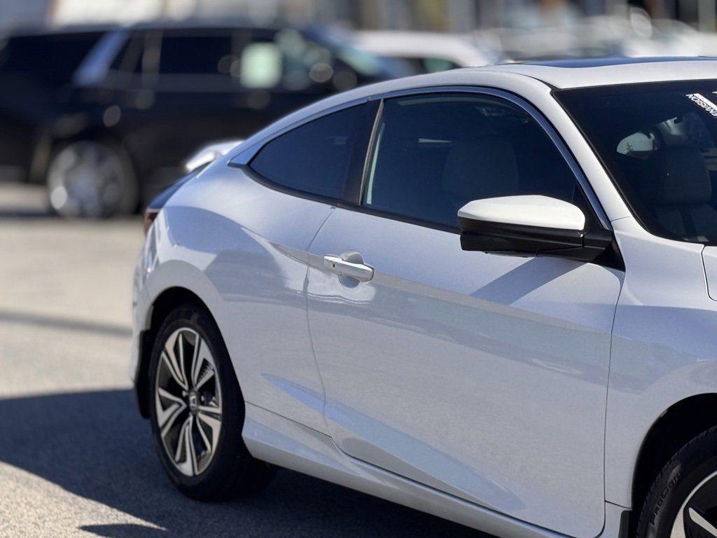 Used 2018 Honda Civic EX-T image 5