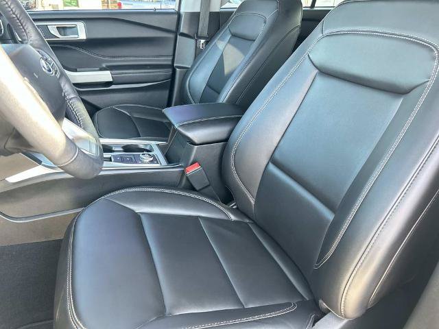 Certified 2024 Ford Explorer XLT w/ Equipment Group 202A AWD/4WD image 30