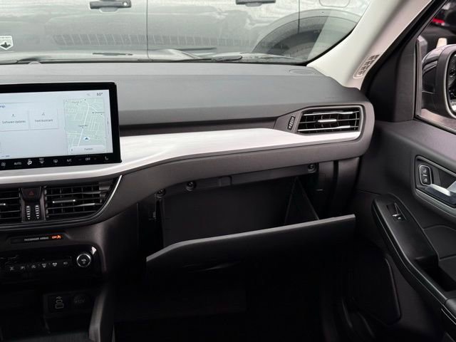 Certified 2024 Ford Escape Platinum image 32