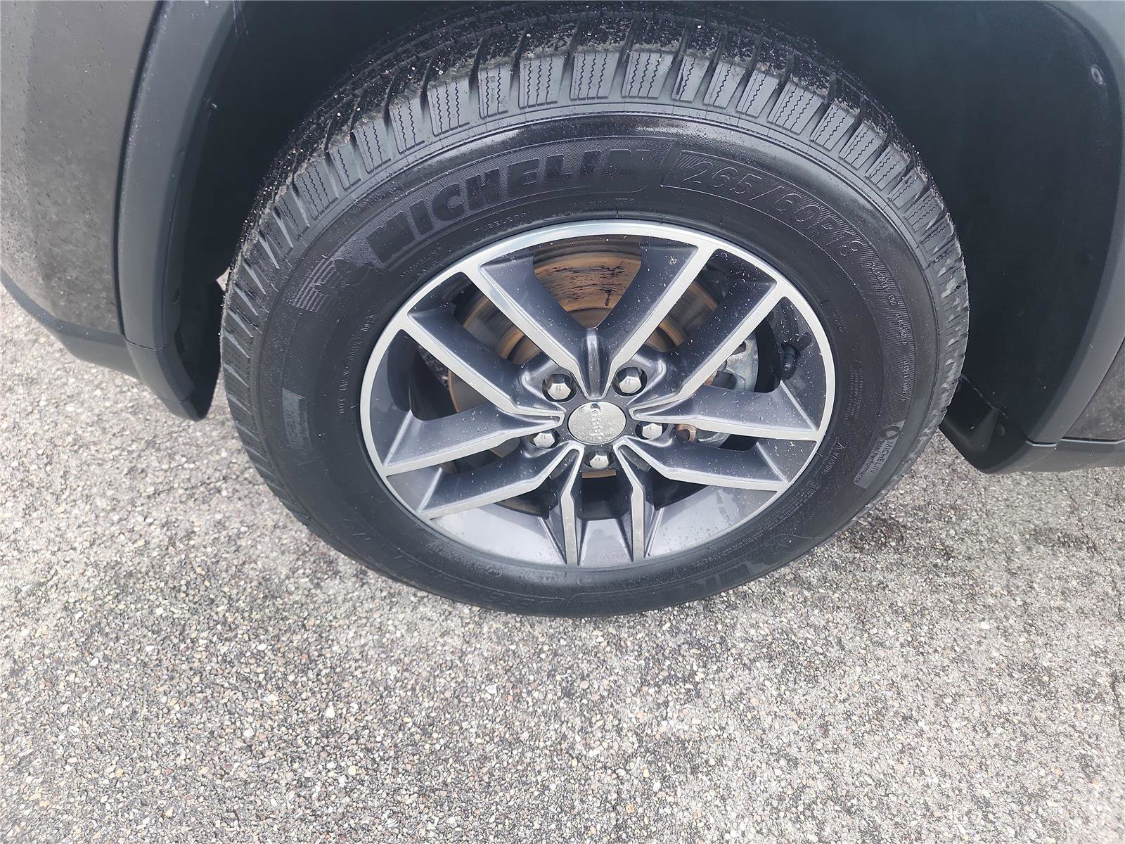 Used 2017 Jeep Grand Cherokee Limited RWD image 9