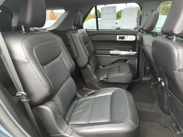 Certified 2023 Ford Explorer Limited w/ Limited Technology Package AWD/4WD image 17