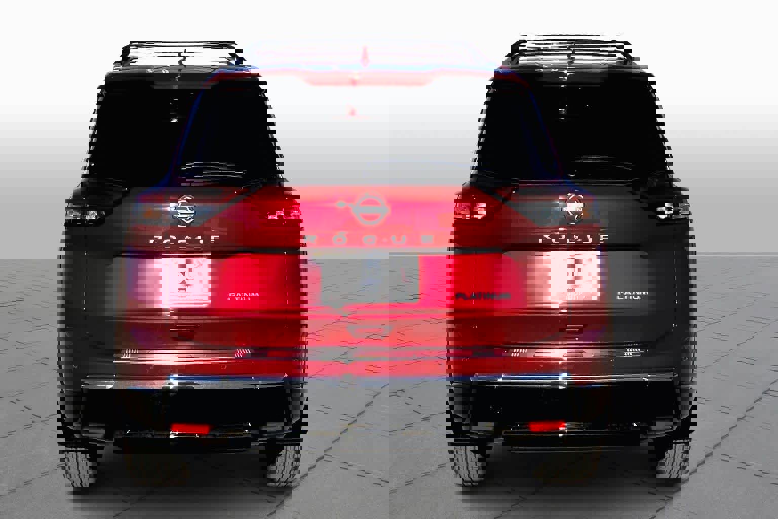 Used 2025 Nissan Rogue Platinum w/ Platinum Premium Package image 4