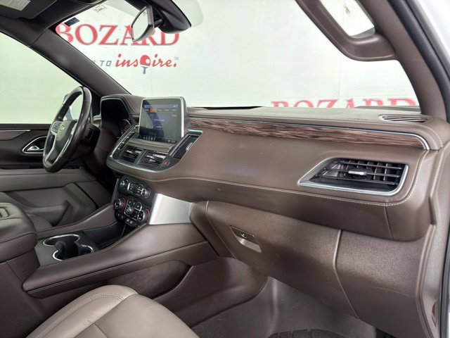Used 2021 Chevrolet Suburban LT w/ LT Signature Package RWD image 34