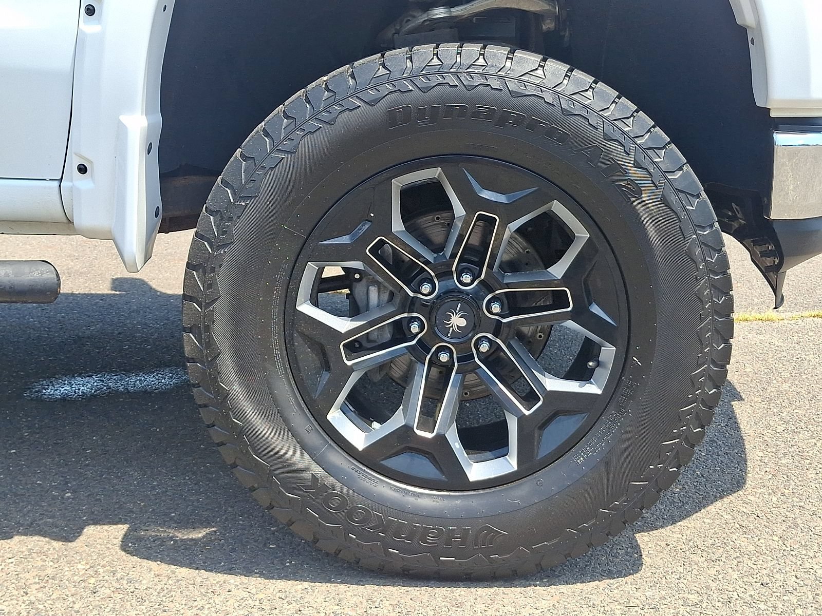 Used 2019 Chevrolet Silverado 1500 LTZ w/ LTZ Premium Package AWD/4WD image 9
