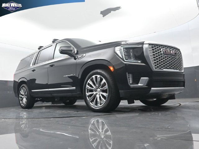 Used 2021 GMC Yukon XL Denali w/ Denali Ultimate Package RWD image 17