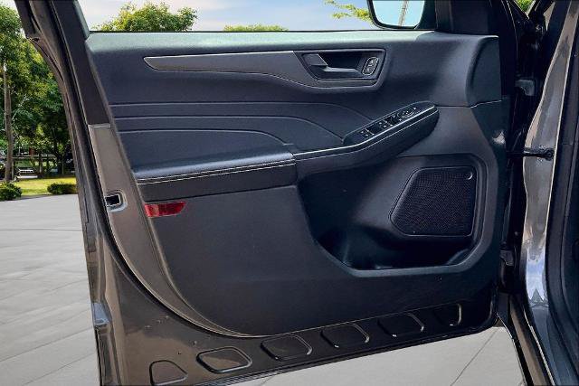 Certified 2023 Ford Escape Active AWD/4WD image 23