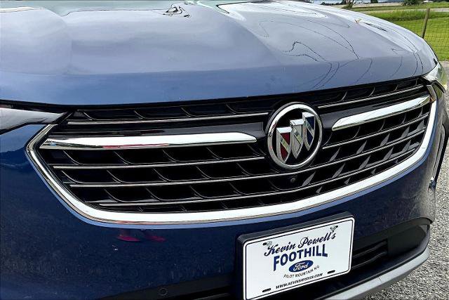 Used 2022 Buick Envision Essence w/ Technology Package I image 30