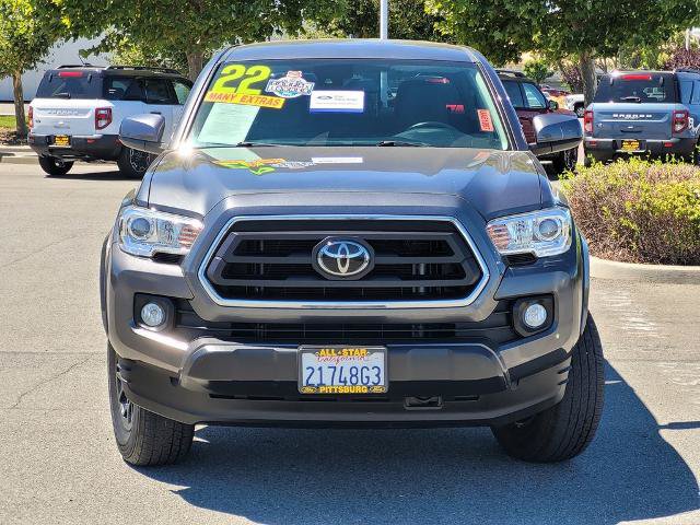 Used 2022 Toyota Tacoma SR5 RWD image 2