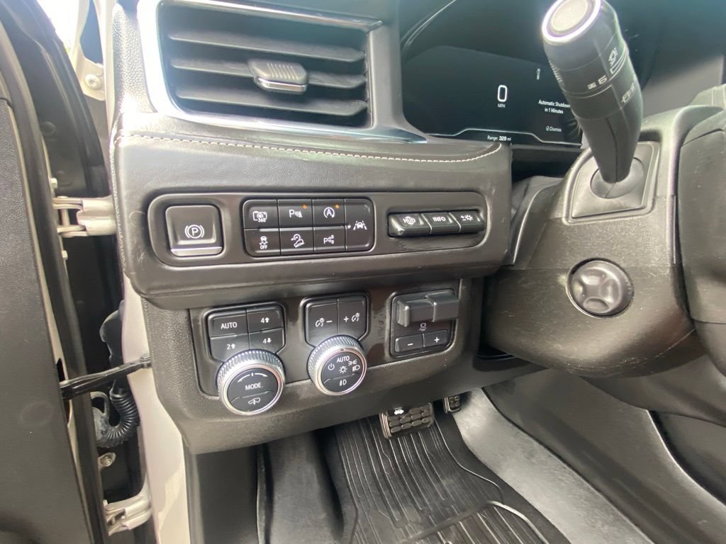 Used 2023 GMC Yukon XL Denali Ultimate AWD/4WD image 12