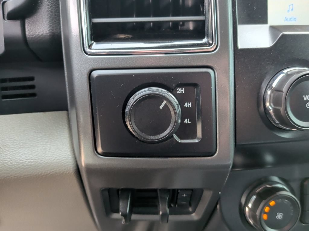 Certified 2022 Ford F350 XLT w/ XLT Premium Package AWD/4WD image 25