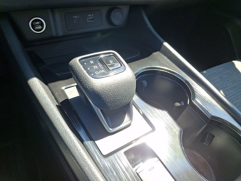 Used 2023 Nissan Rogue SV AWD/4WD image 16