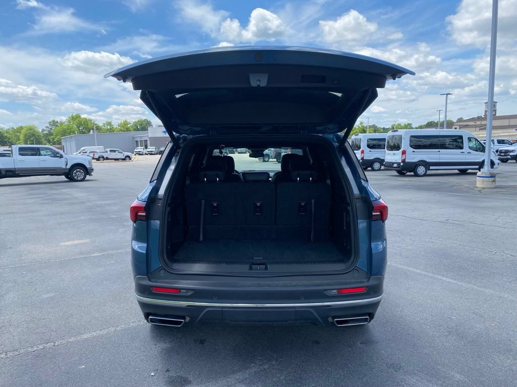 Used 2025 Buick Enclave Preferred FWD image 9
