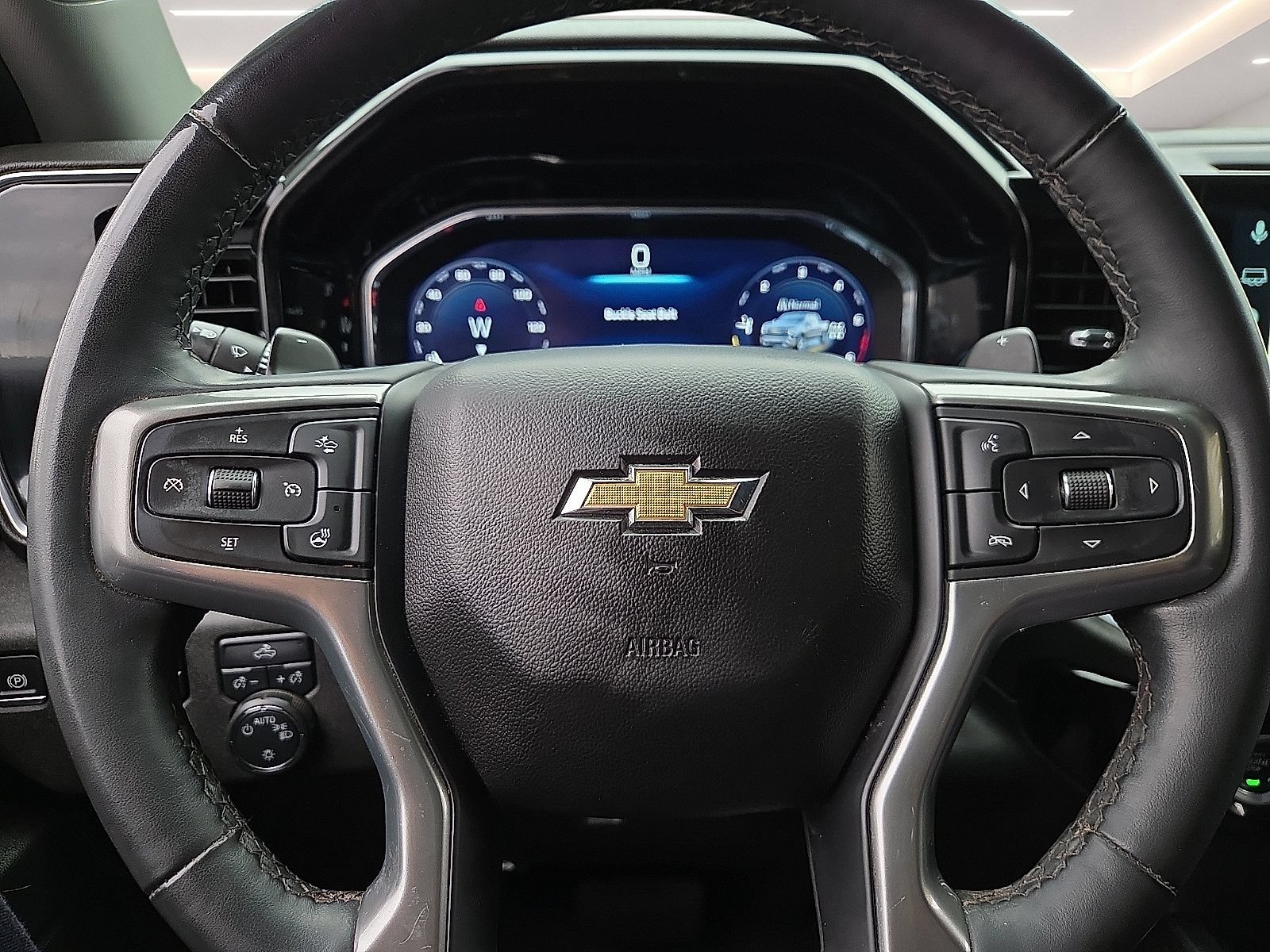 Used 2024 Chevrolet Silverado 1500 LT AWD/4WD image 24