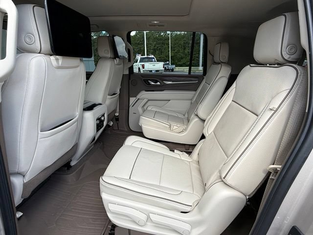 Used 2021 GMC Yukon XL Denali w/ Denali Premium Package RWD image 15