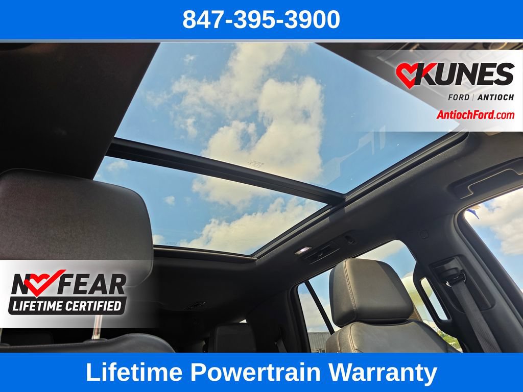 Used 2023 Chevrolet Tahoe Z71 w/ Luxury Package AWD/4WD image 31