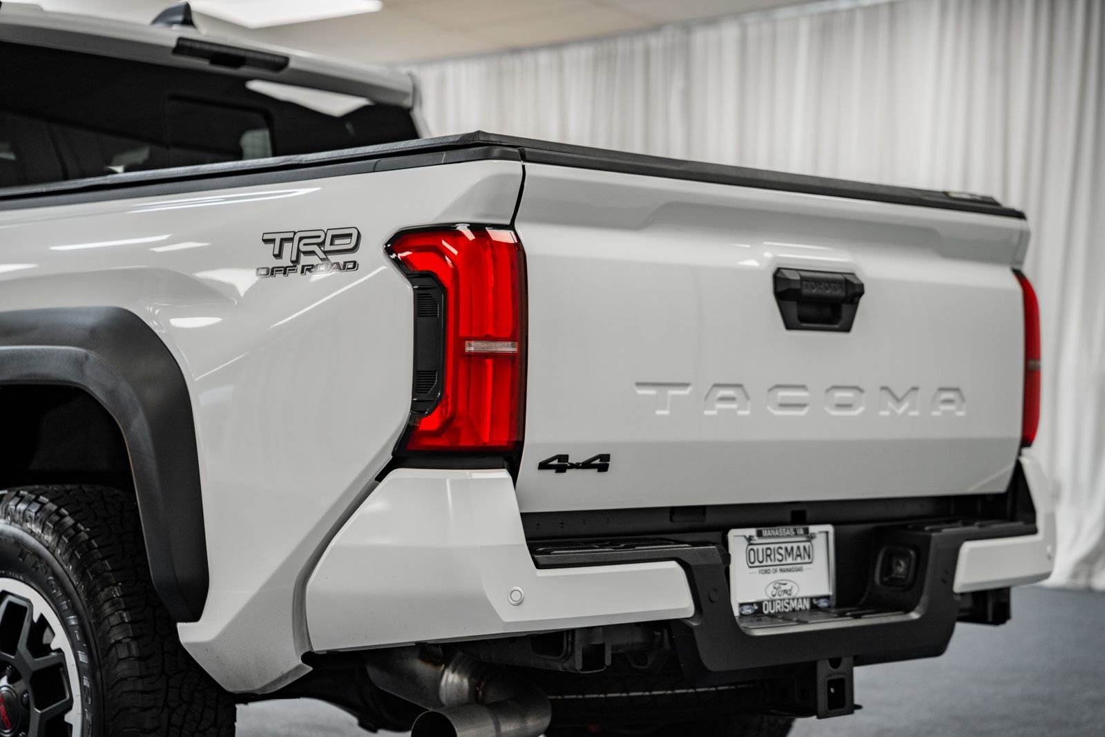 Used 2024 Toyota Tacoma TRD Off-Road image 6