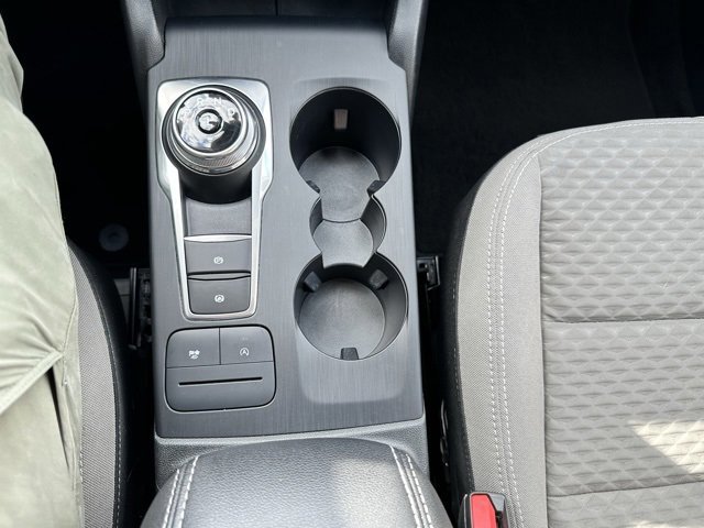 Certified 2022 Ford Escape SE w/ Cold Weather Package image 32