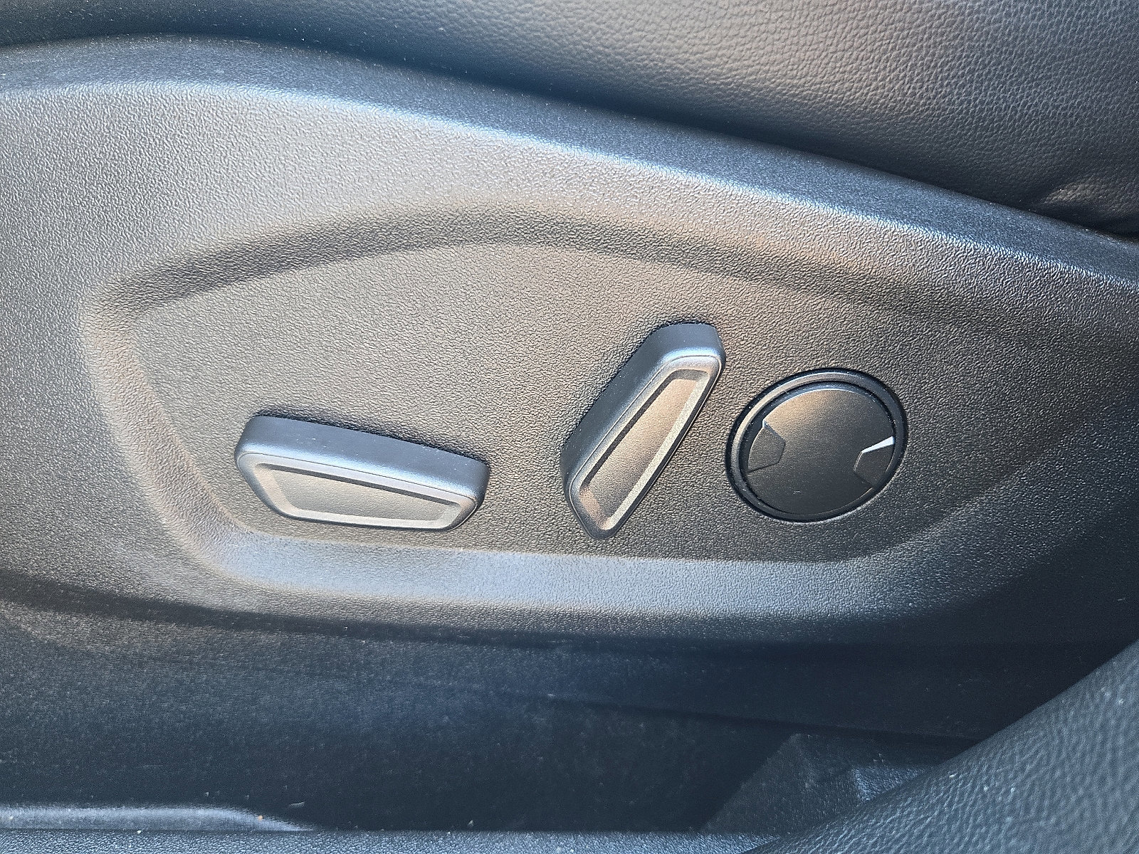 Certified 2024 Ford Edge SEL w/ Convenience Package image 11