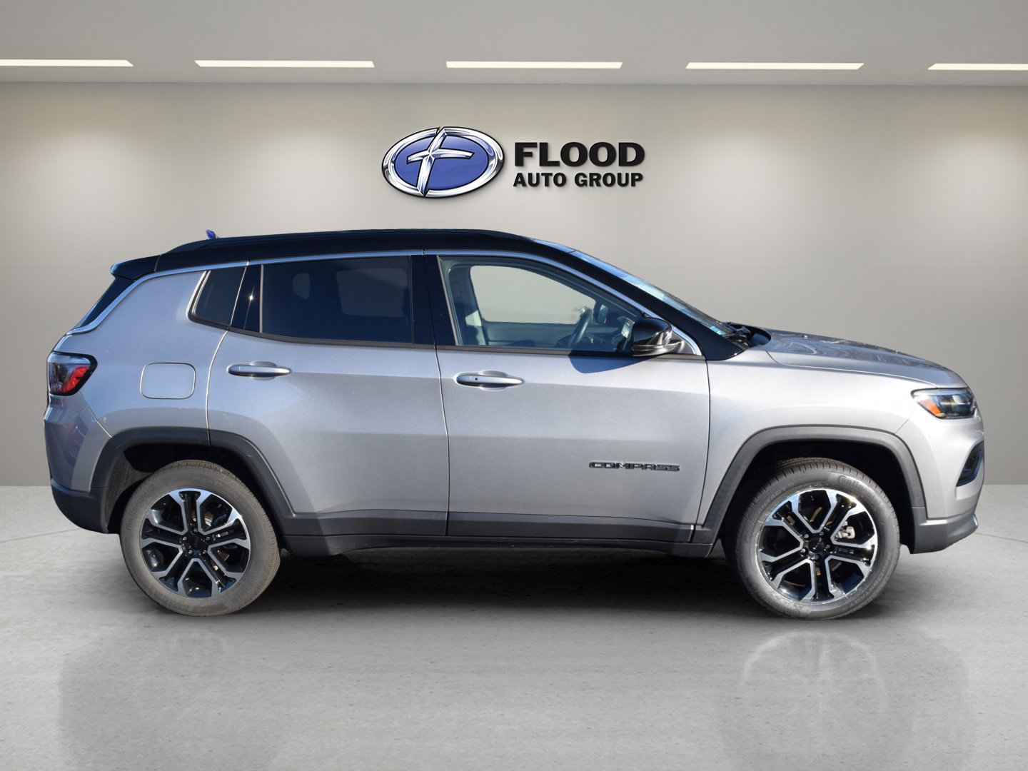Used 2022 Jeep Compass Limited w/ Sun and Sound Group image 3