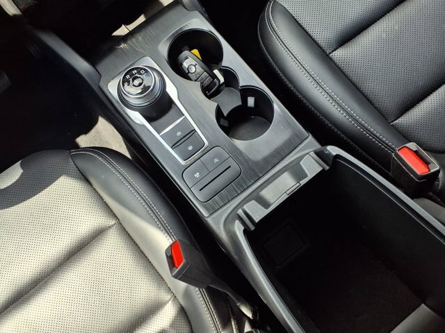 Certified 2022 Ford Escape SEL AWD/4WD image 13