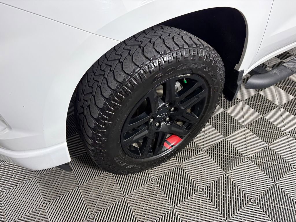 Used 2023 Chevrolet Silverado 1500 RST w/ Redline Edition image 11