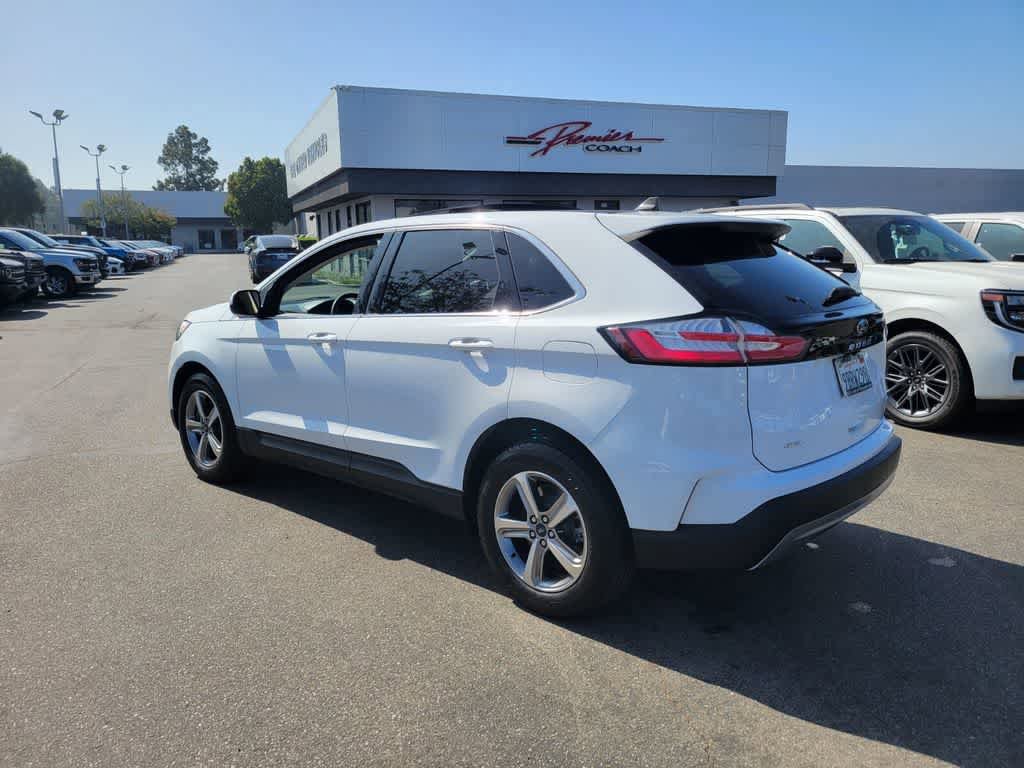 Certified 2022 Ford Edge SEL w/ Convenience Package AWD/4WD image 3