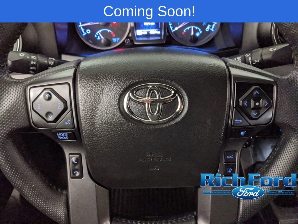 Used 2022 Toyota Tacoma TRD Off-Road image 12