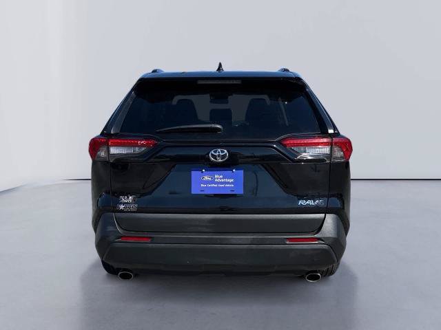 Used 2025 Toyota RAV4 XLE AWD/4WD image 4
