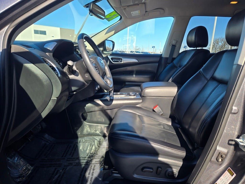 Used 2018 Nissan Pathfinder SL w/ Midnight Edition Package image 25