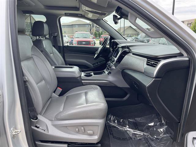 Used 2020 Chevrolet Suburban LT AWD/4WD image 19